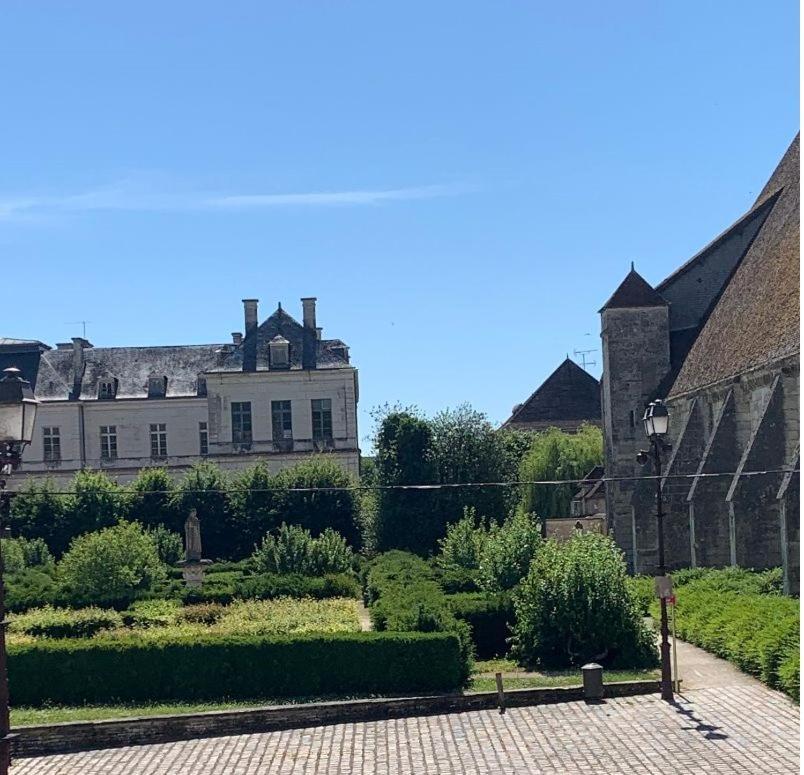 Hotel Du Centre - Restaurant Le P'Tit Gourmet Tonnerre Eksteriør bilde