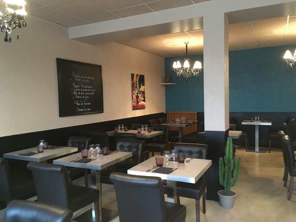 Hotel Du Centre - Restaurant Le P'Tit Gourmet Tonnerre Eksteriør bilde